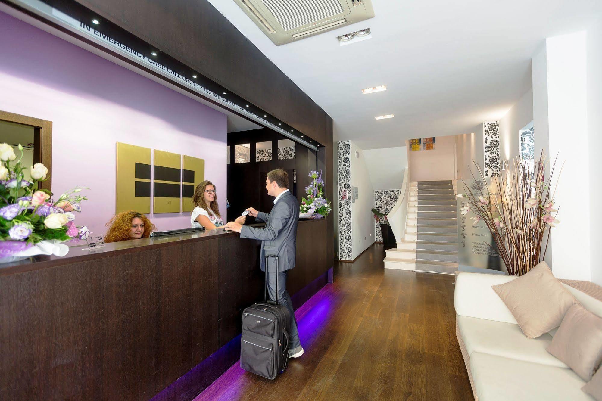 Medi Garden Hotel&Residence 알바아드리안티카 외부 사진